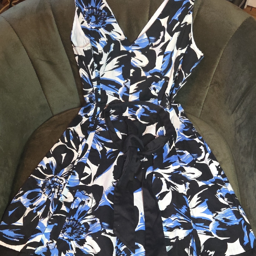 Jessica Howard Blue and Black Floral Dress